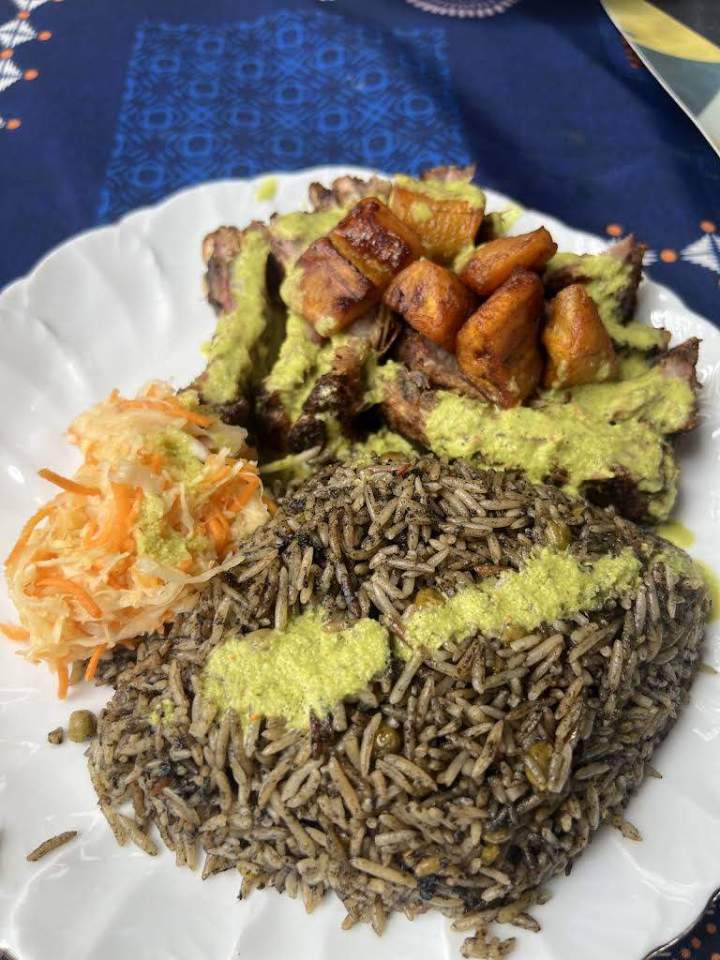 Riz djon-djon et alloco Martinique